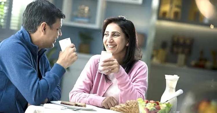 ঠান্ডা না গরম - কোন দুধ উপকারি?