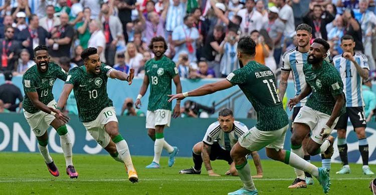 দুর্দান্ত সৌদি আরবের কাছে অসহায় আর্জেন্টিনা
