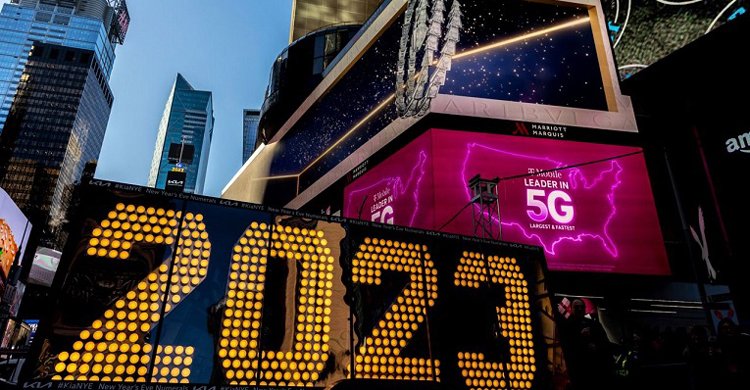 যুক্তরাষ্ট্রে চলছে বর্ষবরণের মহড়া