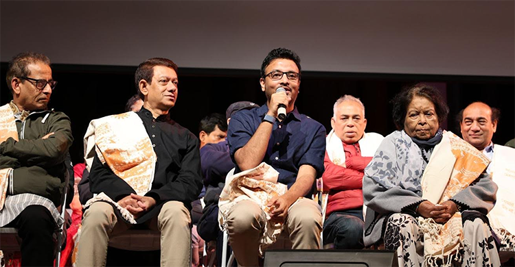 সাহিত্যপ্রেমীদের পদভারে মুখর ছিল নিউইয়র্ক বইমেলা